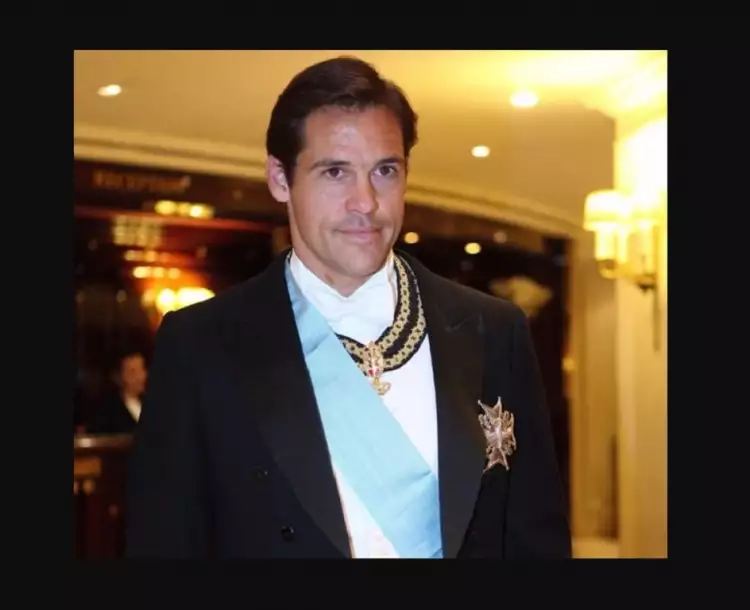 Орден Святого Духа. Герцог Анжуйский Луиc Альфонсо де Бурбон с лентой и орденскими знаками