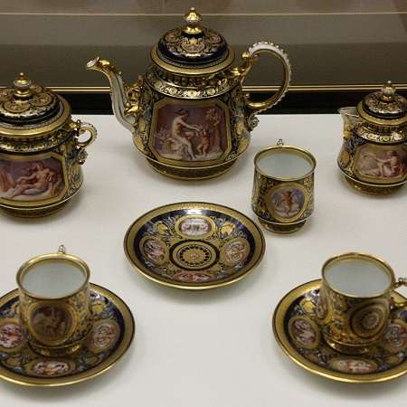 Русский императорский фарфор: История и расцвет мануфактуры ИФЗ