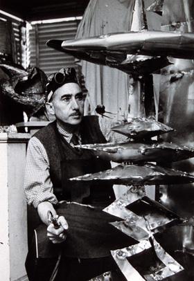 Seymour Lipton (1903 - 1986) - Foto 1