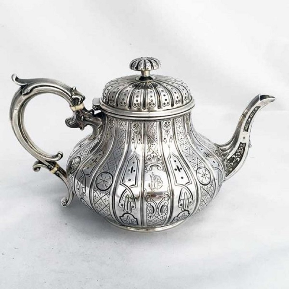 Английское серебро: Чайник из стерлингового серебра. Elkington & Co, 1860