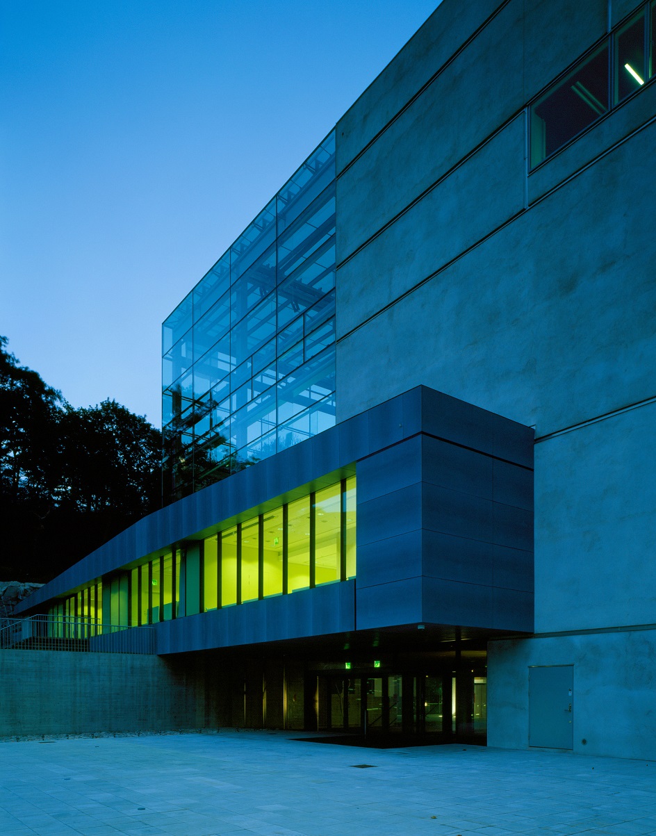 Архитектурная фотография. Элен Бине. «Вход в Музей мировой культуры в Гетеборге, Швеция»
