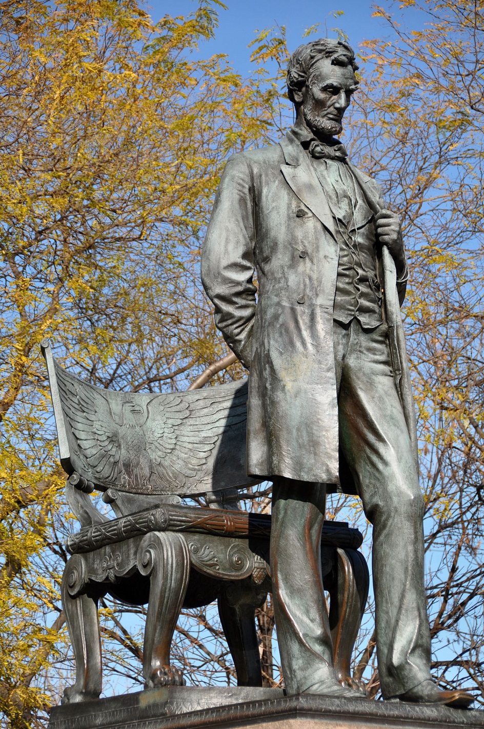 Огастес Сент-Годенс. Памятник «Авраам Линкольн — человек», 1887