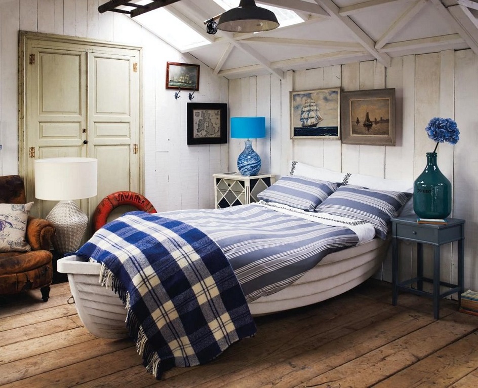 Спальня на даче в морском стиле