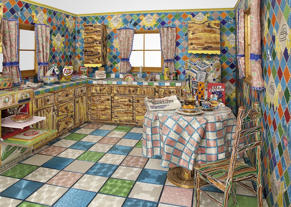 Современное искусство. Лиза Лу. Инсталляция «Кухня», 1996