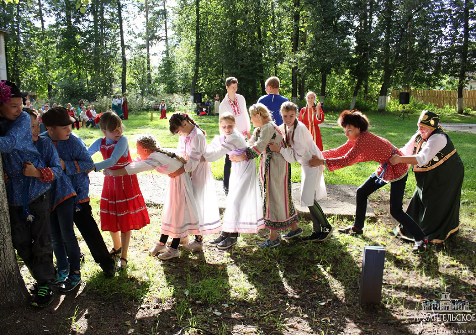 Праздник русской игры. Русская народная игра. Праздник народных игр «веселимся мы, играем, и нисколько не скучаем». Праздник народных игр. Игровой хоровод.