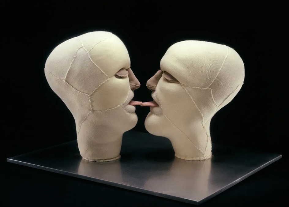 Луиза Буржуа. Скульптура Together, 2005